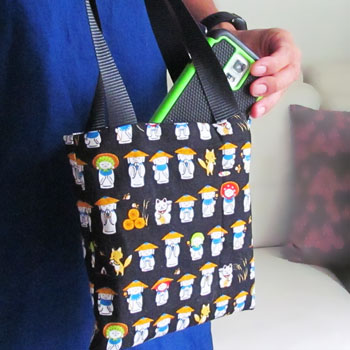 Small carry-all tote bag